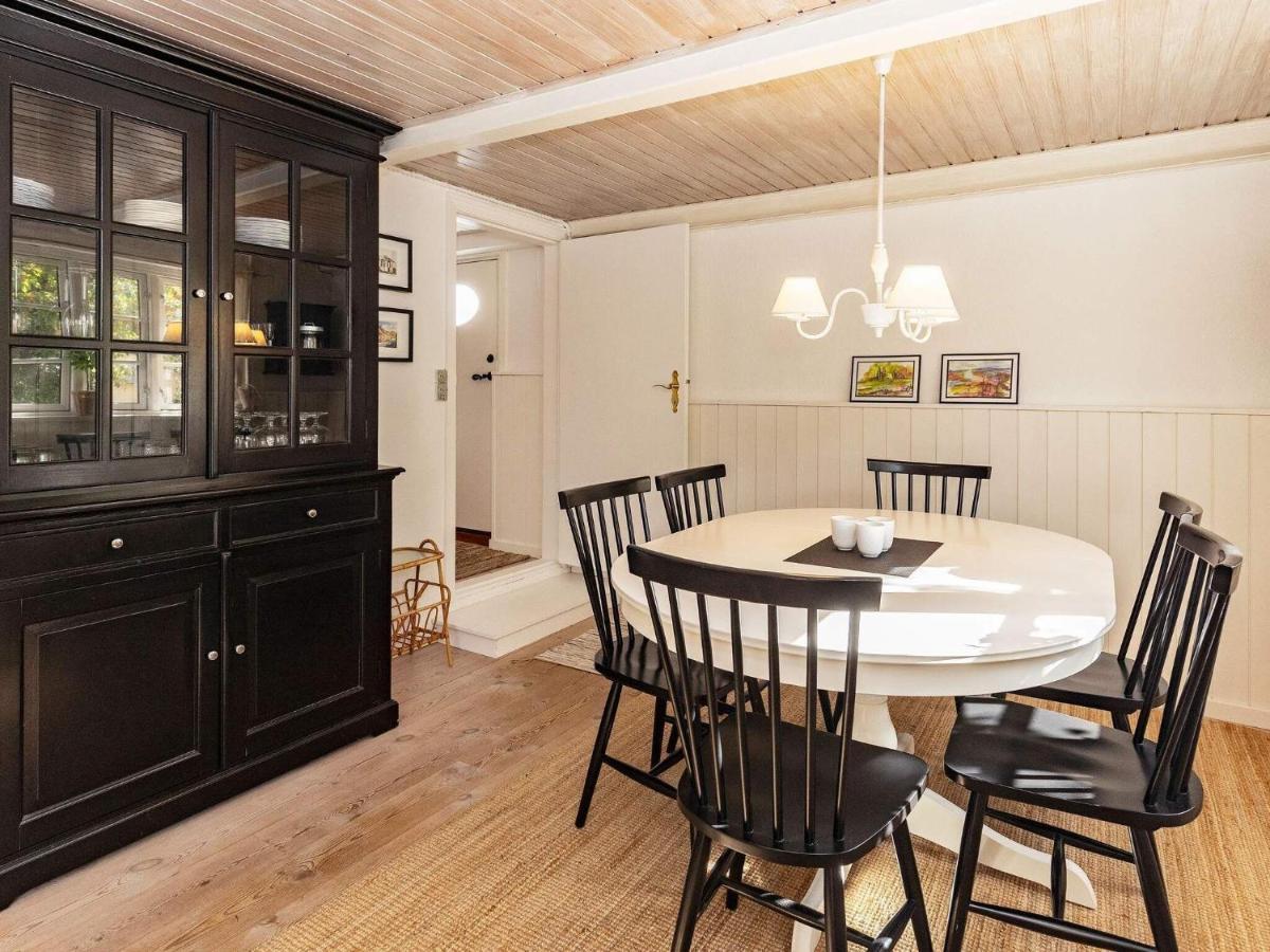 4 Person Holiday Home In Marstal Esterno foto