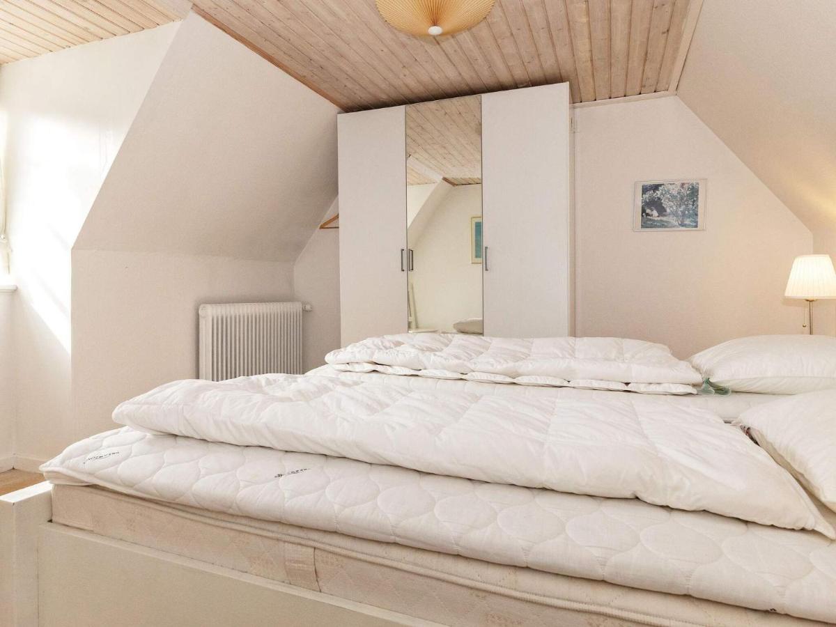 4 Person Holiday Home In Marstal Esterno foto